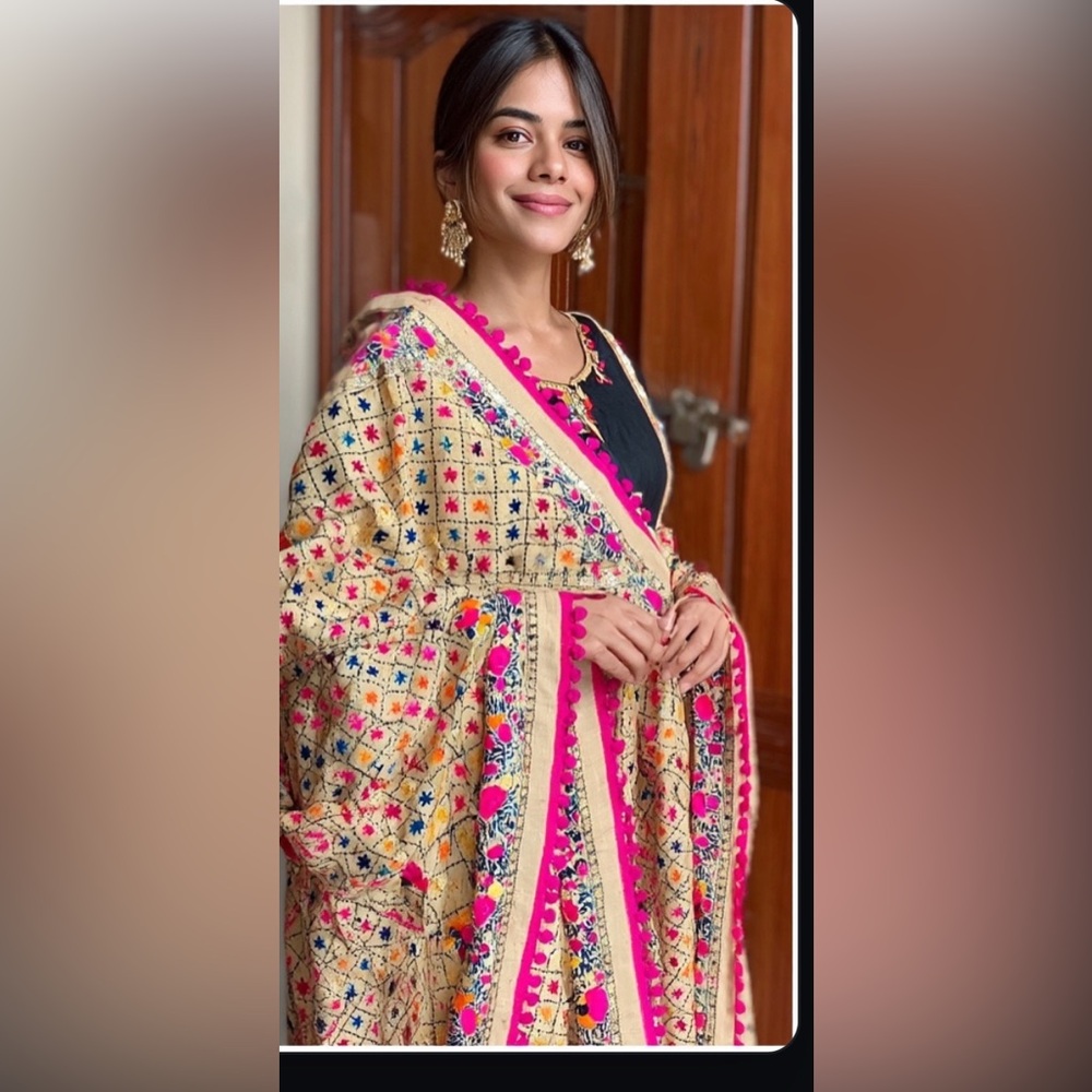 Shawl Pink  Pom Pom Raw Silk Handmade Phulkari Dupatta mirror and thread thread